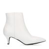 Witte enkellaarsjes met kitten heel