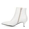 Witte enkellaarsjes met kitten heel