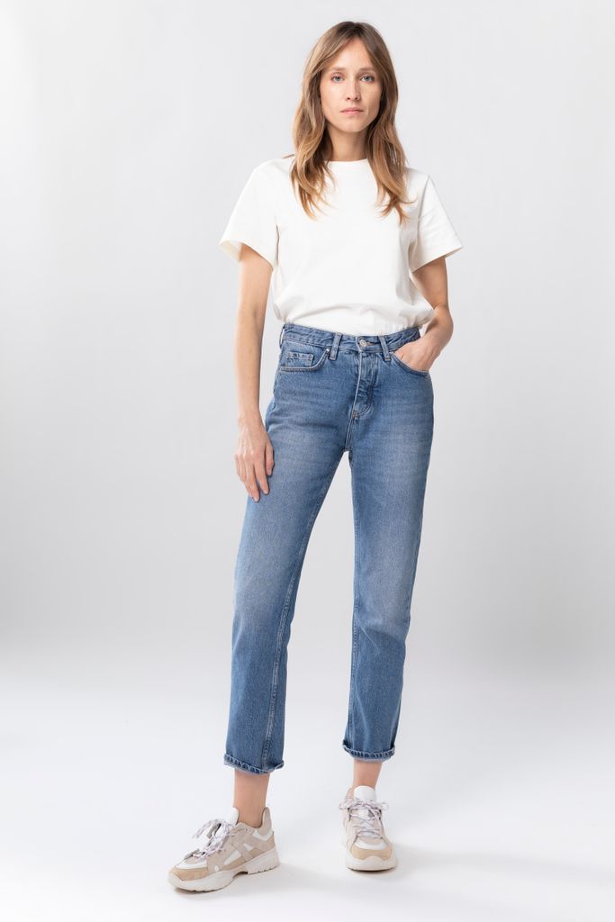 Bari mid waist cropped straight jeans