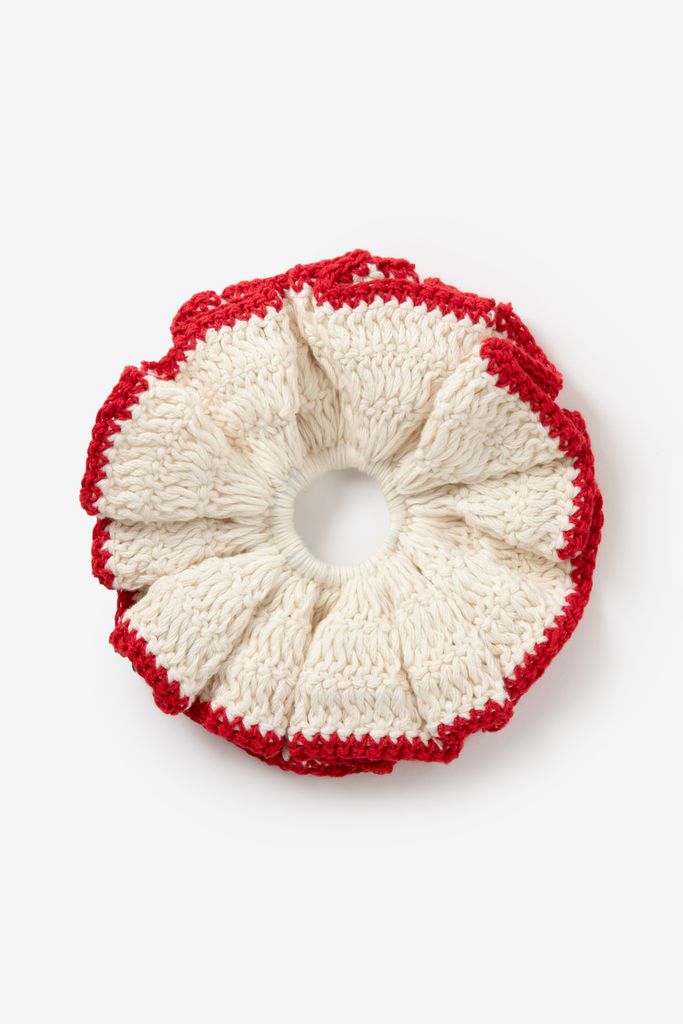 Sissy-Boy Gebroken Witte Crochet Scrunchie
