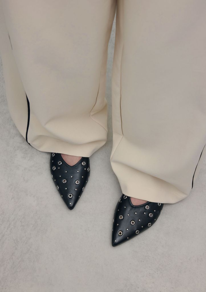 Sacha Zwarte Leren Slingbacks Met Zilverkleurige Studs