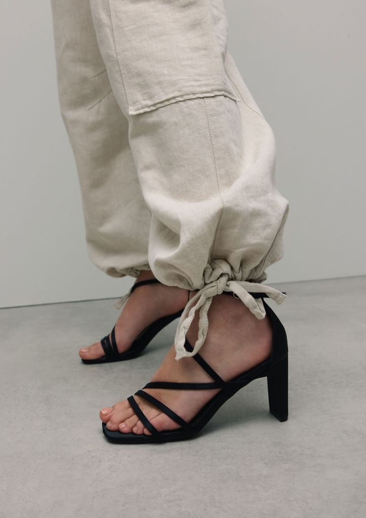 Sacha Zwarte Sandalen Met Hak