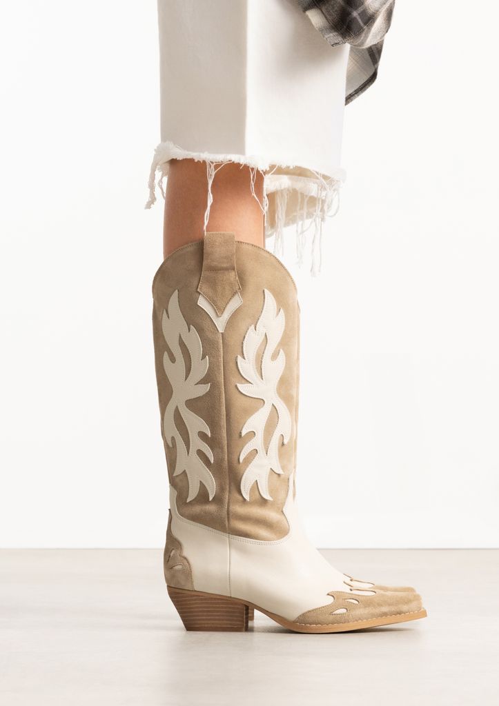 Sacha Beige Suède Cowboylaarzen Met Sierstiksels