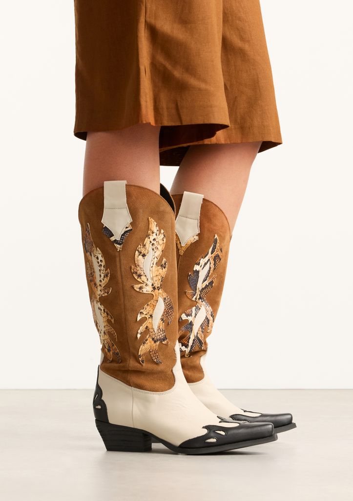 Sacha Cognac Leren Cowboylaarzen Met Sierstiksels