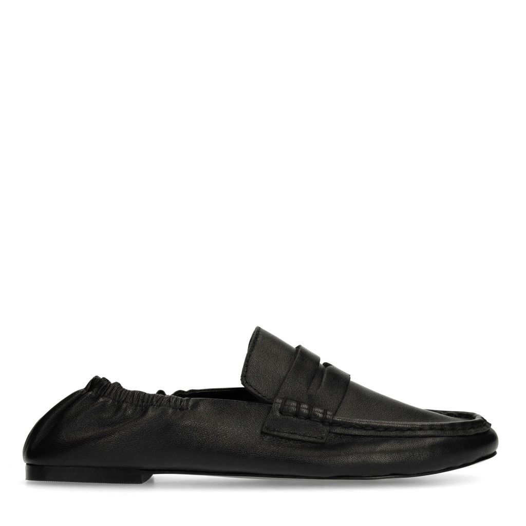 Sacha Zwarte Leren Loafers Met Rimpel Design