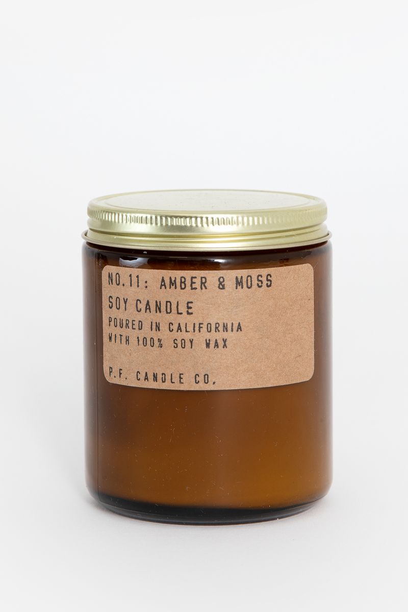 P.F. Candle Amber&Moss geurkaars