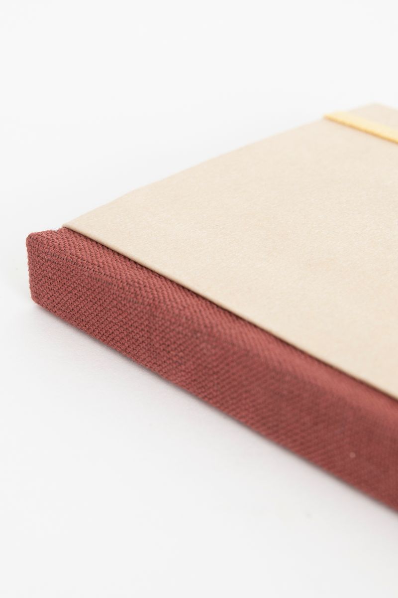 Beige hardcover notitieboek