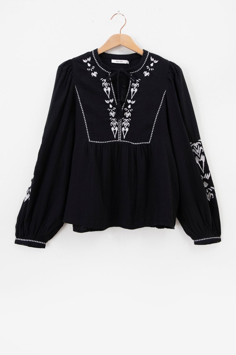 Zwarte Blouse Met Embroidery Details