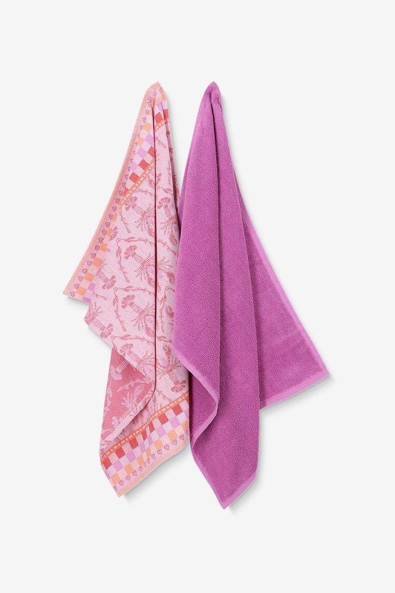 Roze handdoek en theedoek