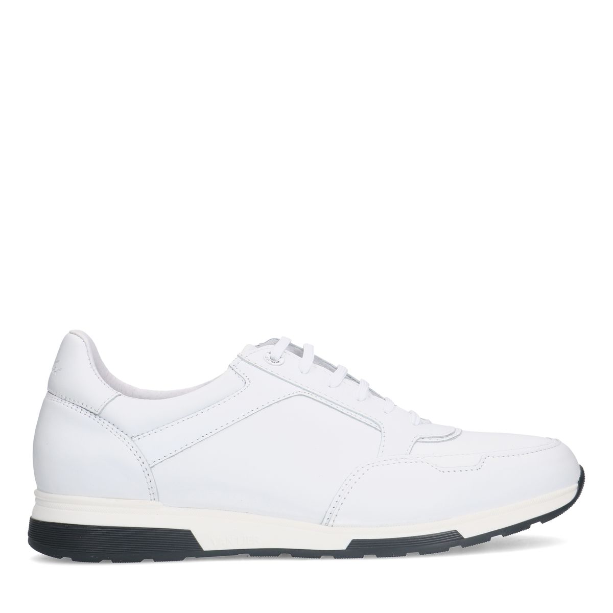 Witte leren sneakers