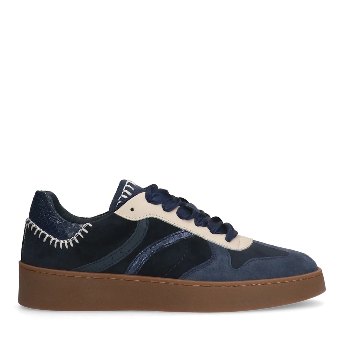 Blauwe suède sneakers met fluwelen details