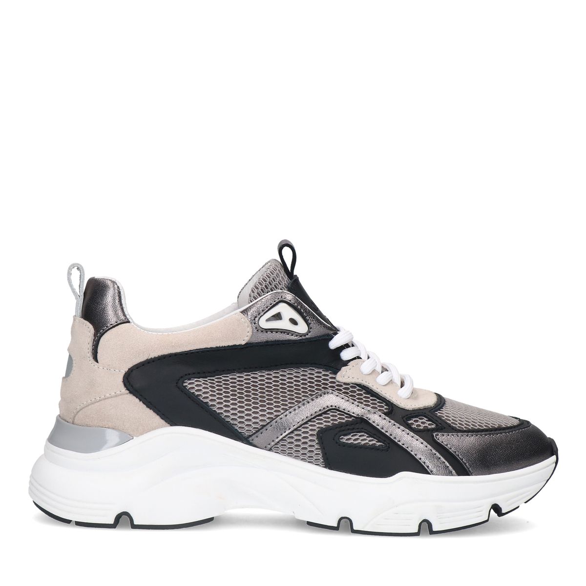 Zilverkleurige leren sneakers met mesh details