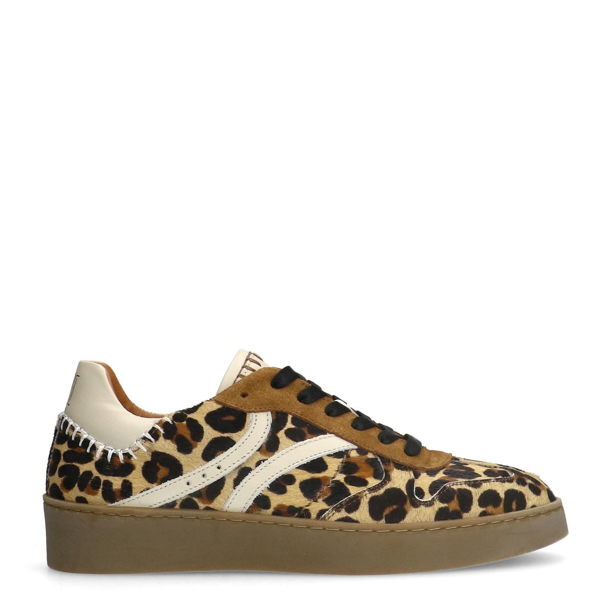 Beige leopard sneakers met ponytail