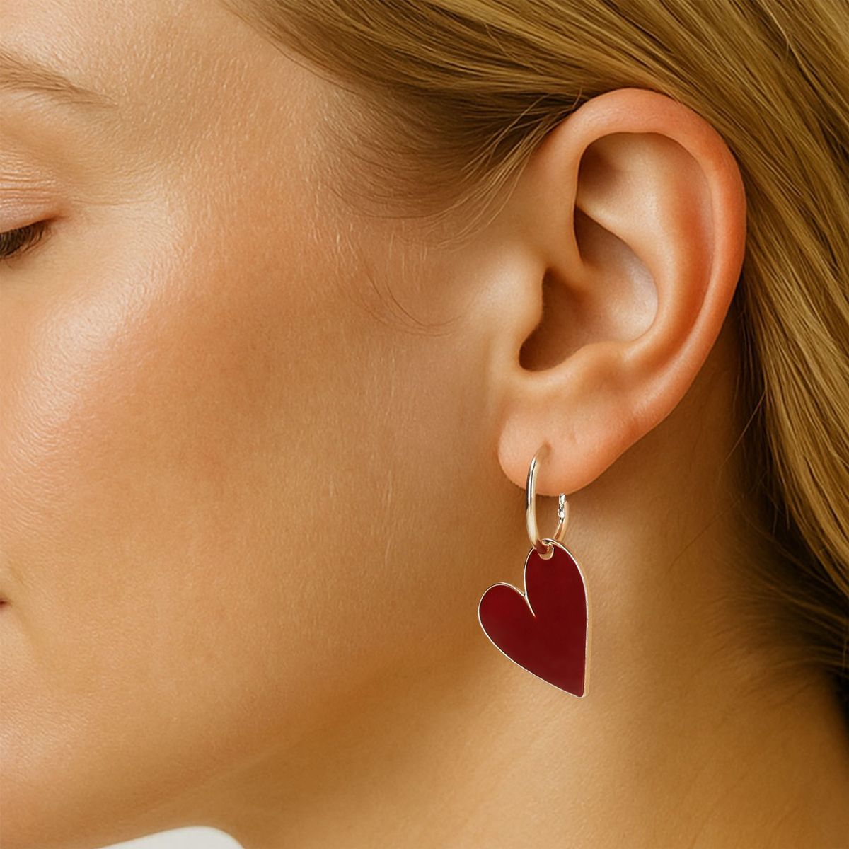 Burgundy hartjes oorbellen