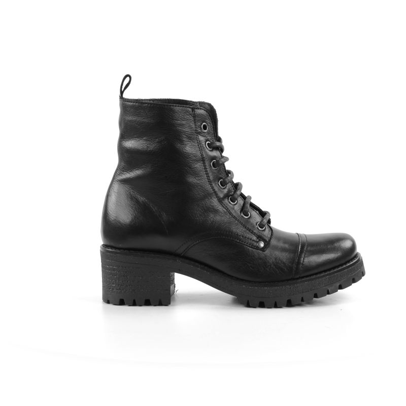 Veterboots met blokhak