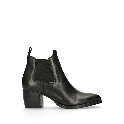 Chelsea Boots aus schwarzem Leder