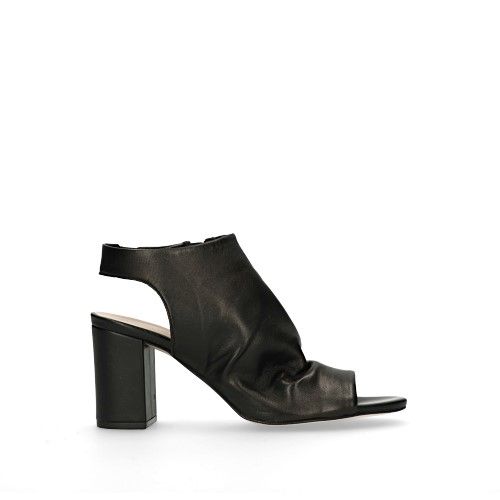 Schwarze Sandaletten mit Peeptoe