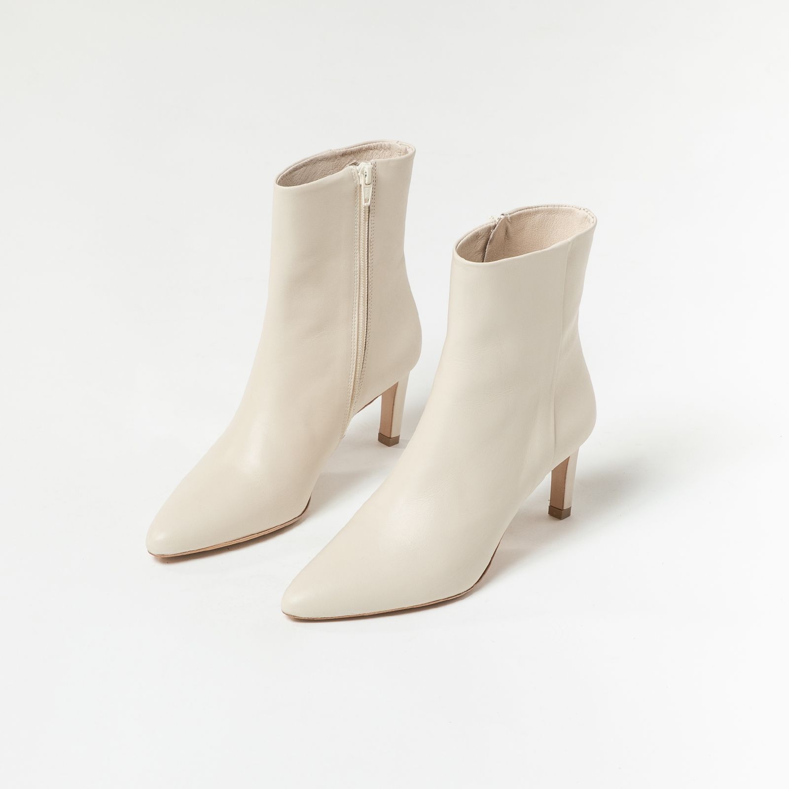 Off white leren enkellaarsjes met hak - Dames | MANFIELD
