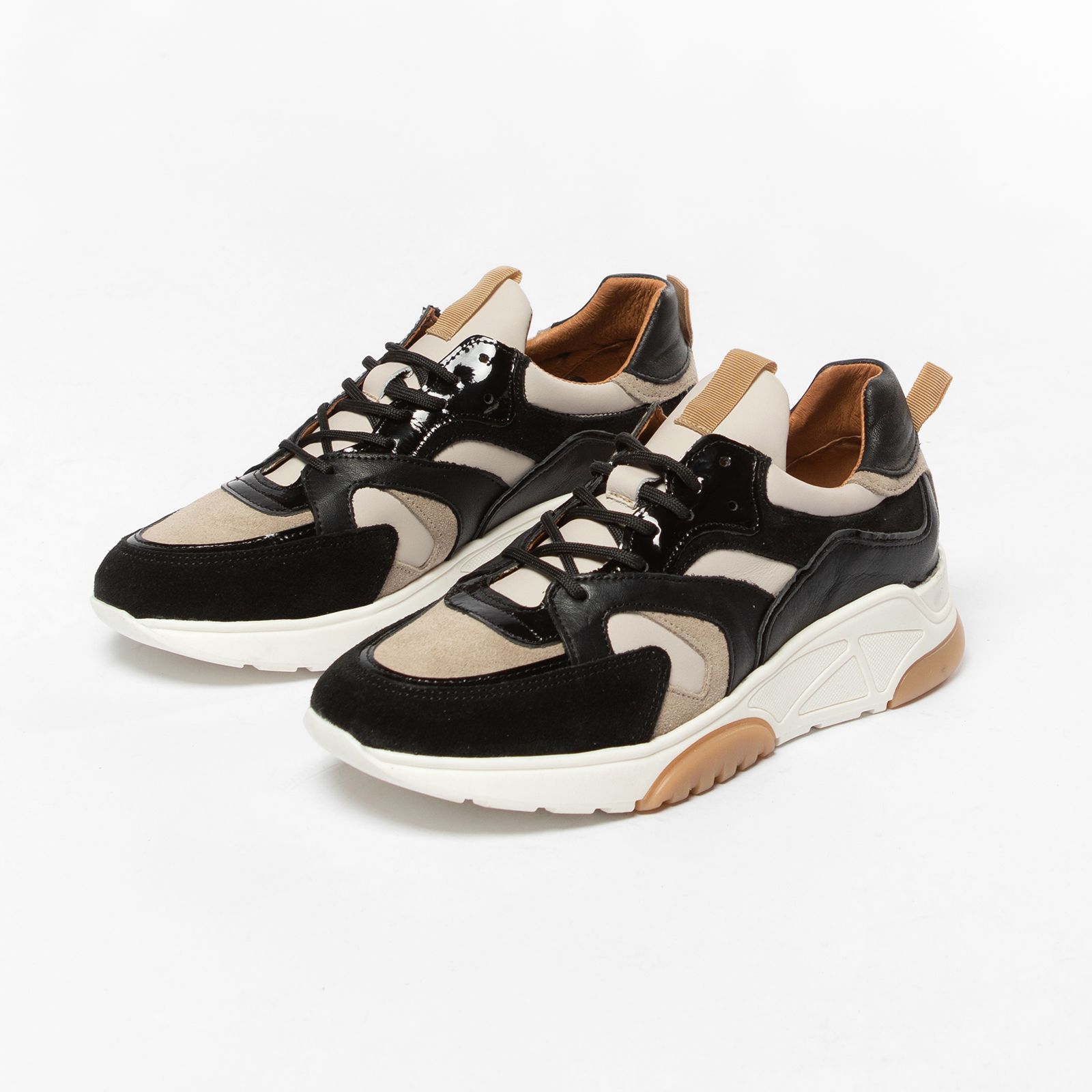 Zwarte sneakers met beige details - Dames | MANFIELD