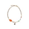 Goldfarbenes Gliederarmband mit Anhängern