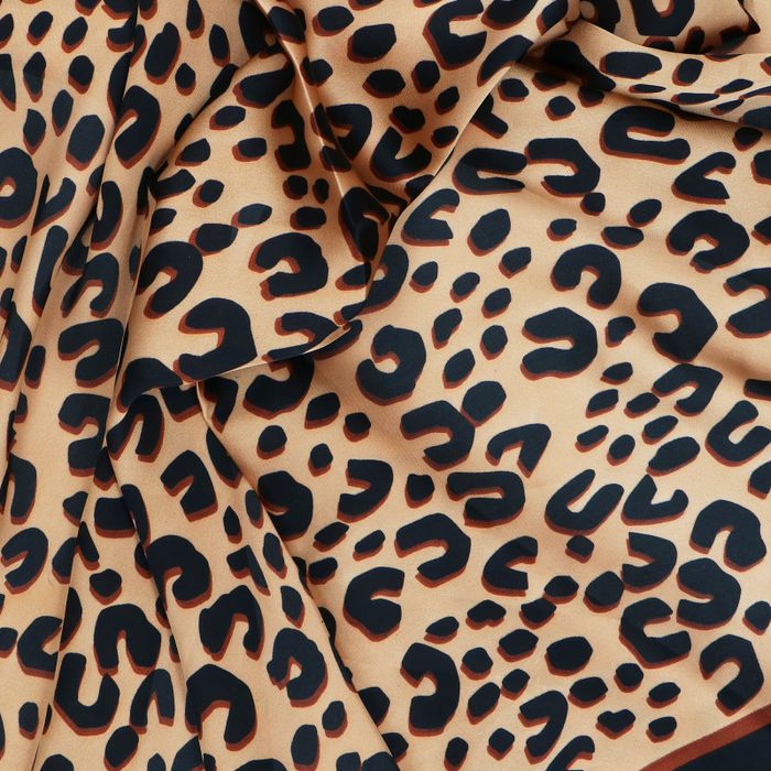 Sjaaltje met luipaardprint