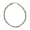 Goudkleurige ketting met gekleurde kraaltjes
