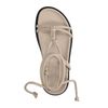 Beige platte sandalen met strikveters