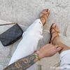 Cognac leren sandalen met gekruiste bandjes