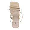 Crème hak sandalen met bandjes en carré neus