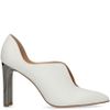 Witte pumps met spiegelhak