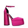 Roze gesloten pumps met plateauzool