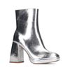 Zilverkleurige metallic enkellaarsjes met hak