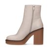 Bottines couleur café latte au talon bottier