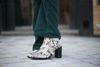 Bottines synthétique à boucles avec talon et imprimé serpent - beige