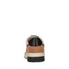 Lage beige leren sneakers met zwarte zool