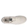 Off-white sneakers met blauwe details