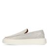 Lichtgrijze suède loafers met witte zool