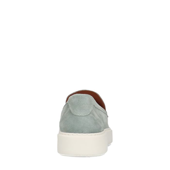 Seegrüne Veloursleder-Loafer mit weißer Sohle