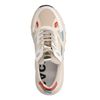 Beigefarbene Ledersneaker mit blauen Details