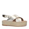 Goldene Plateausandalen aus Leder