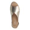 Goldene Plateausandalen aus Leder