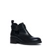 Cut-out-Boots