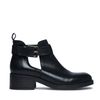 Cut-out-Boots