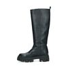 Schwarze Stiefel mit markanter Sohle und hohem Schaft