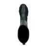 Schwarze Stiefel mit markanter Sohle und hohem Schaft