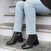 Schwarze Stiefeletten mit Blockabsatz