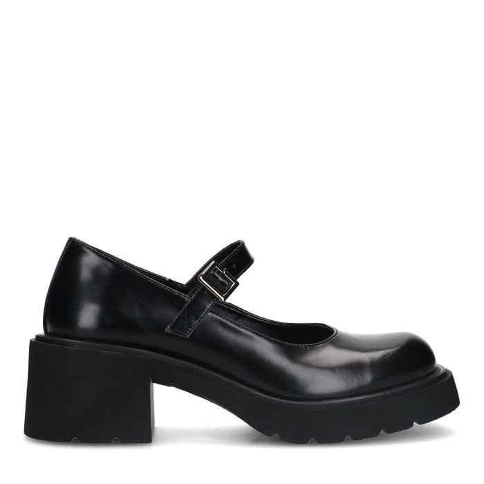 Geschlossene schwarze Plateau-Pumps