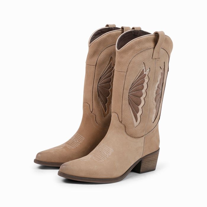 Taupefarbene Cowboystiefeletten aus Leder