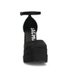 Schwarze Pumps mit Plateausohle