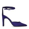 Lilafarbene Riemchenpumps aus Satin